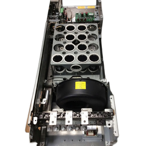 Siemens 6SE7033-2EG60 SIMOVERT Masterdrives Векторный преобразователь частоты встроенного исполнения