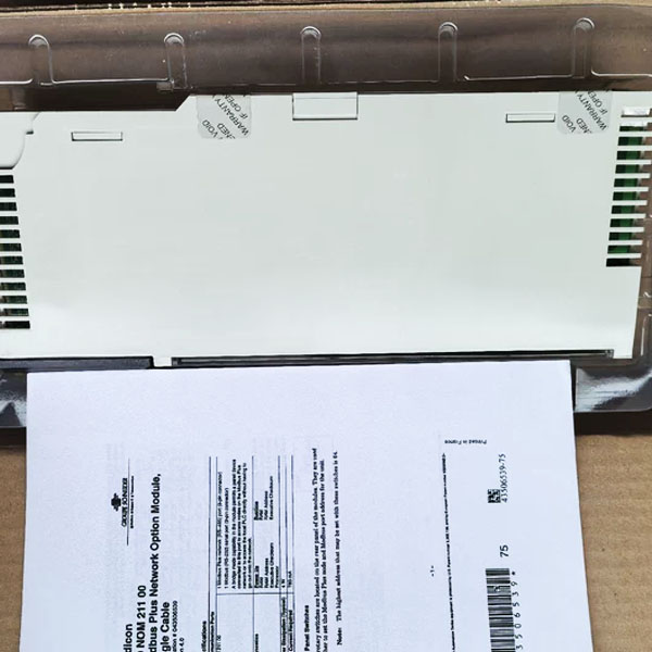 Schneider 140NOM21100 Quantum DIO Головной адаптер Modbus Plus RS485 & RS232