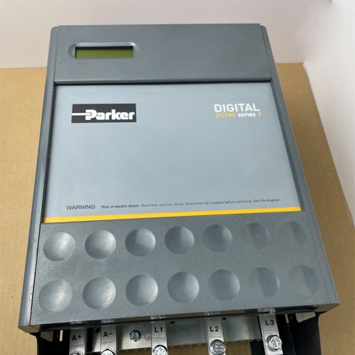 Парк 590C/0700/5/3/0/1/0/00 Привод с двигателем постоянного тока