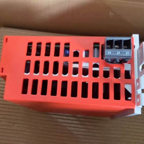 SEW EURODRIVE MC07B0011-5A3-4-00 Преобразователь частоты