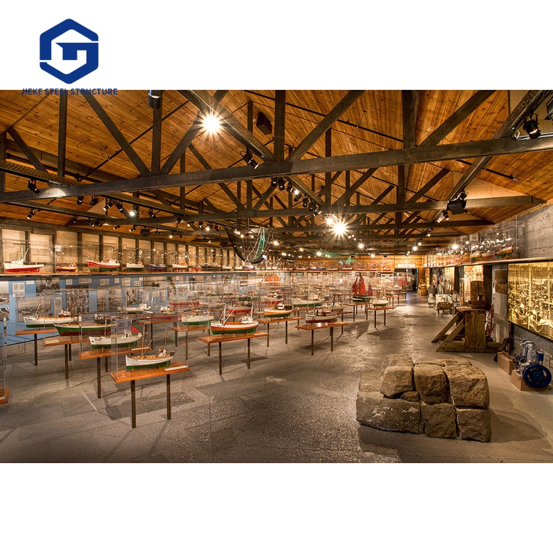 A modern industrial-style precast steel structure building, suitable for use as exhibition halls, etc.