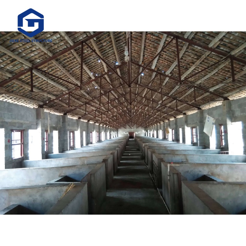 Low-cost prefabricated steel frame pigsty construction, suitable for pig farm construction