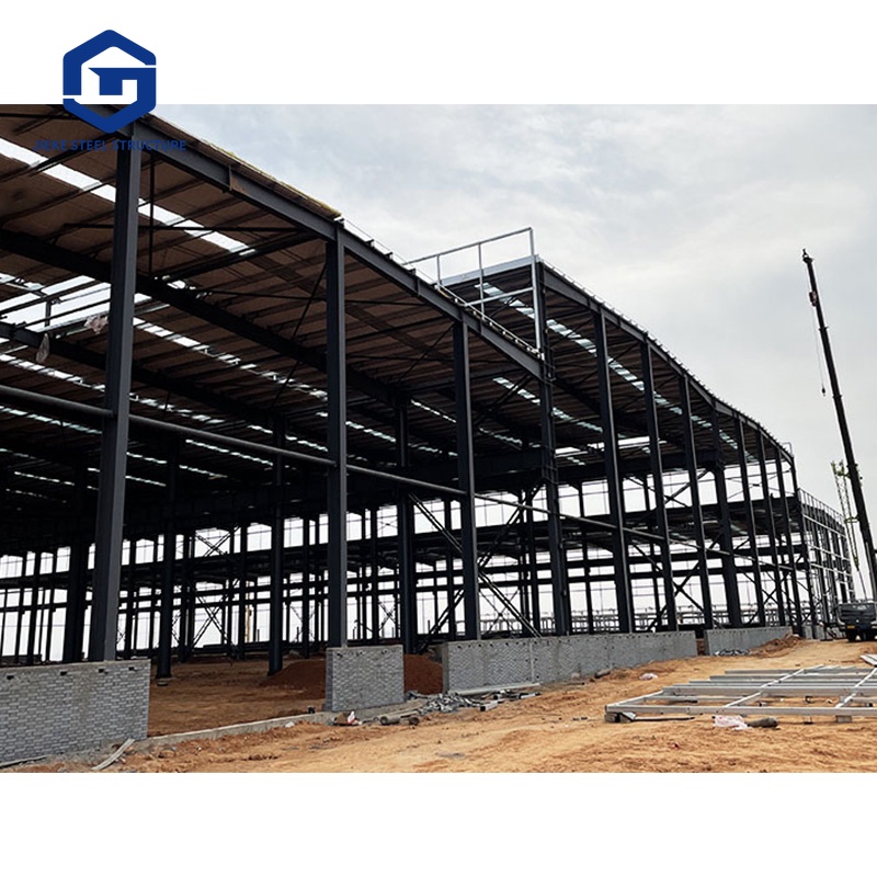 Large steel structure farmhouse building, suitable for sheep, cattle and pig farming