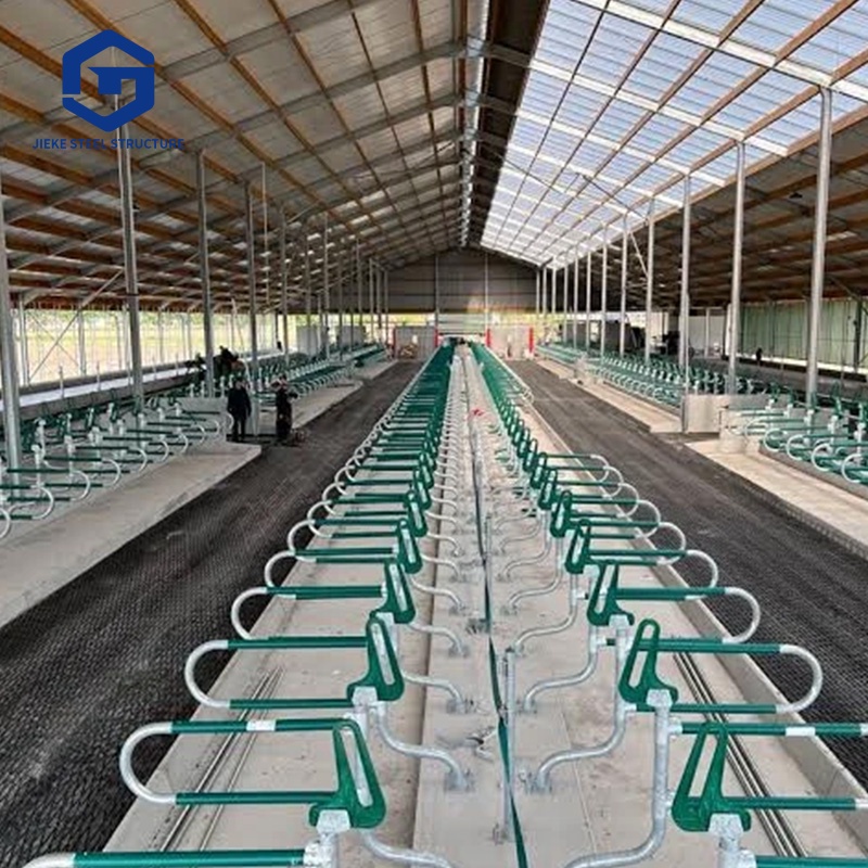 Modern Prefab Steel Structure Farm Building Economical Light-Weighted Barn House Dairy Cow Sheep Goat Chicken House Cattle Farm