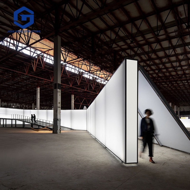 Modern prefabricated steel structure buildings, clothing store exhibition hall, studio, warehouse