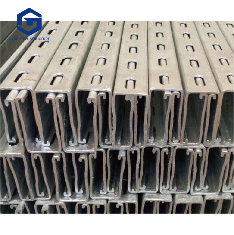Metal structure building - C-shaped structural material - Structured galvanized C steel purlins