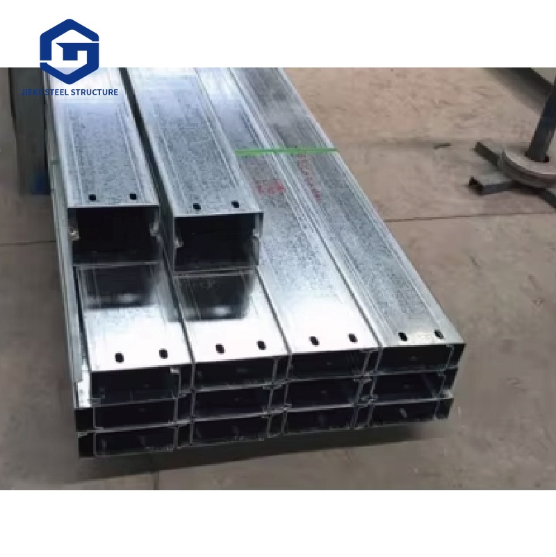Metal structure building - C-shaped structural material - Structured galvanized C steel purlins