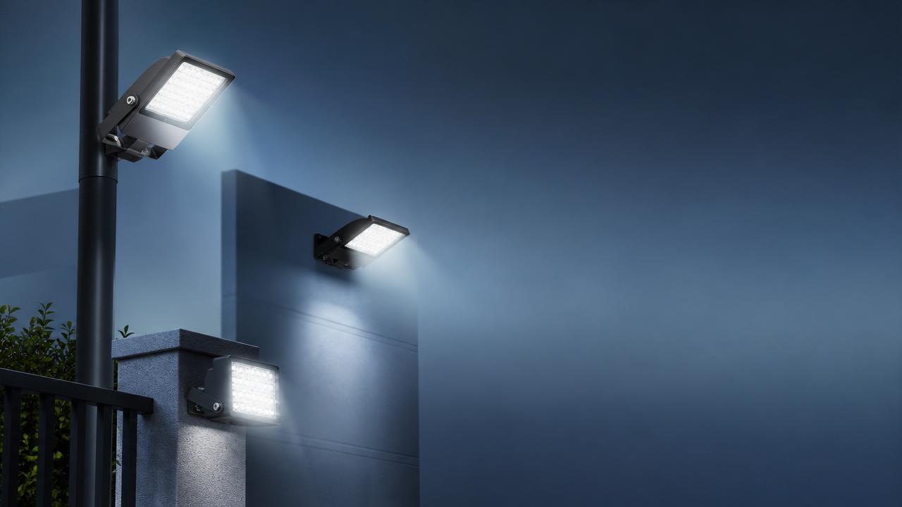 How to Choose an LED Floodlight for Parking Lots, Yards, and Building Exteriors
