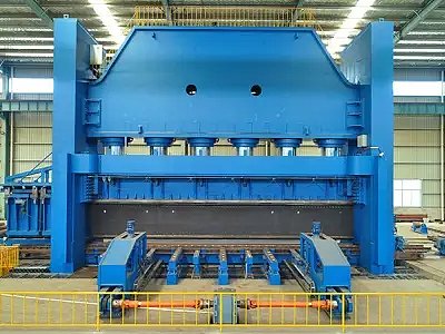 JCOE Forming Machine