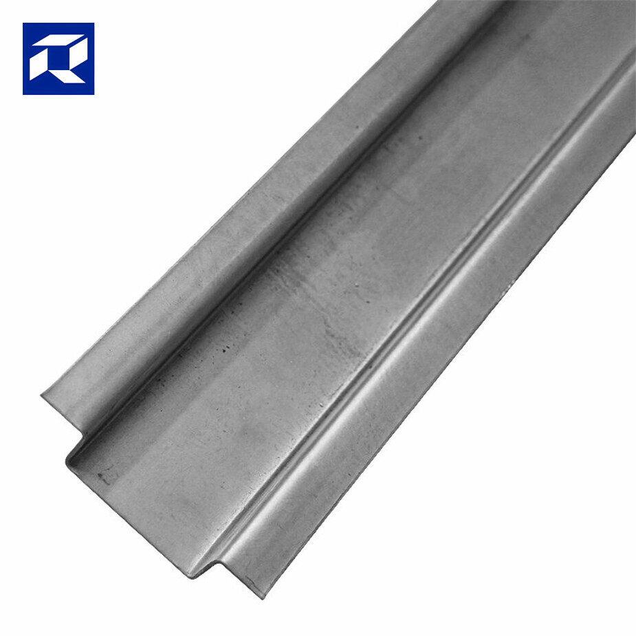 الفولاذ على شكل قبعة