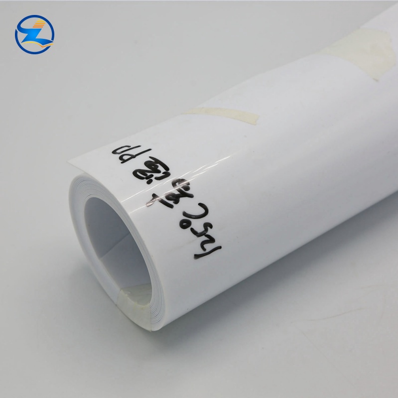 Low-temperature resistant, microwaveable white rigid PP sheet for thermoformed yogurt cups