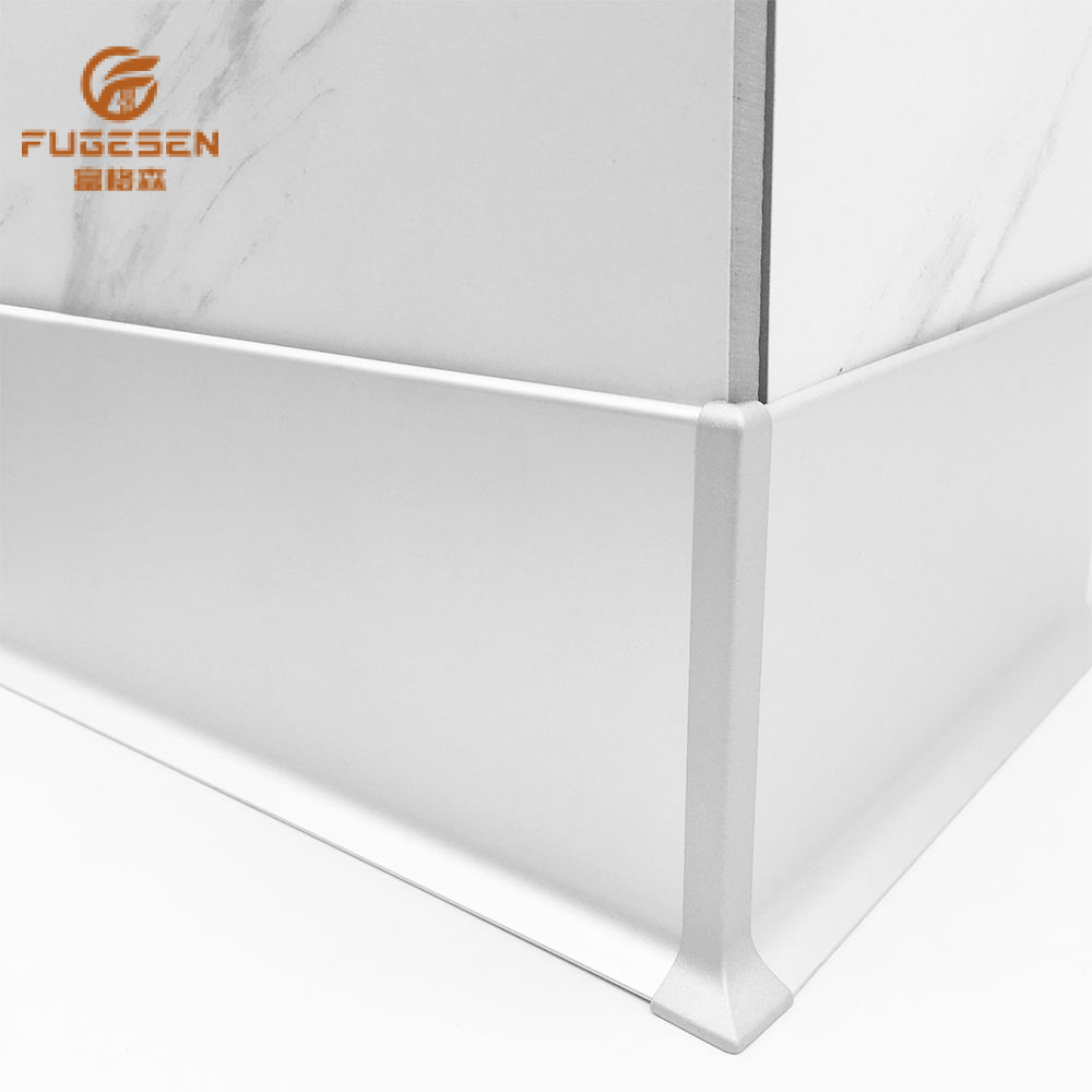 Aluminum alloy skirting board