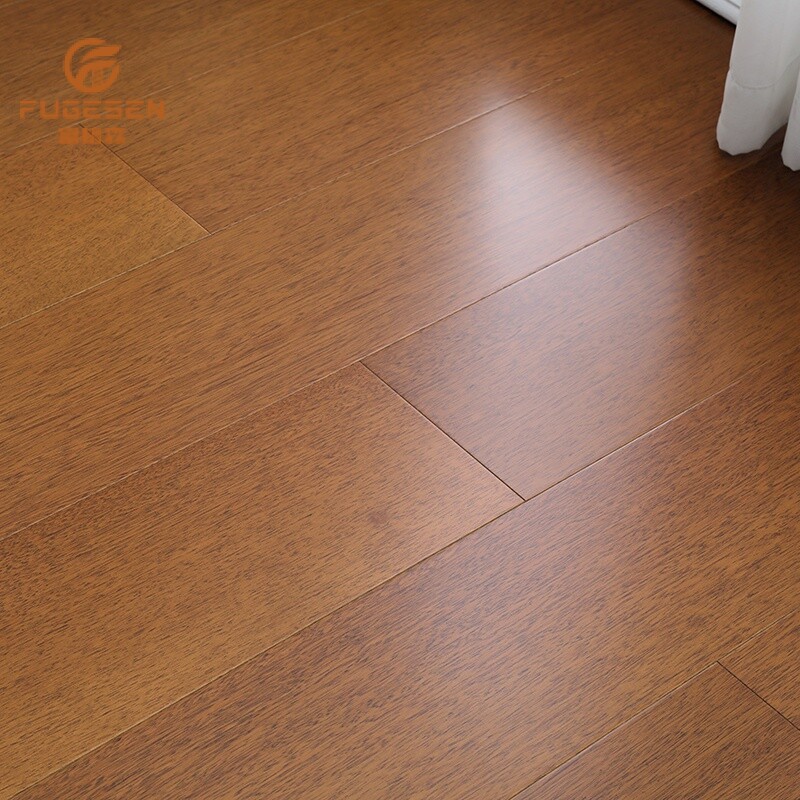 Engineered wood flooring with real wood veneer