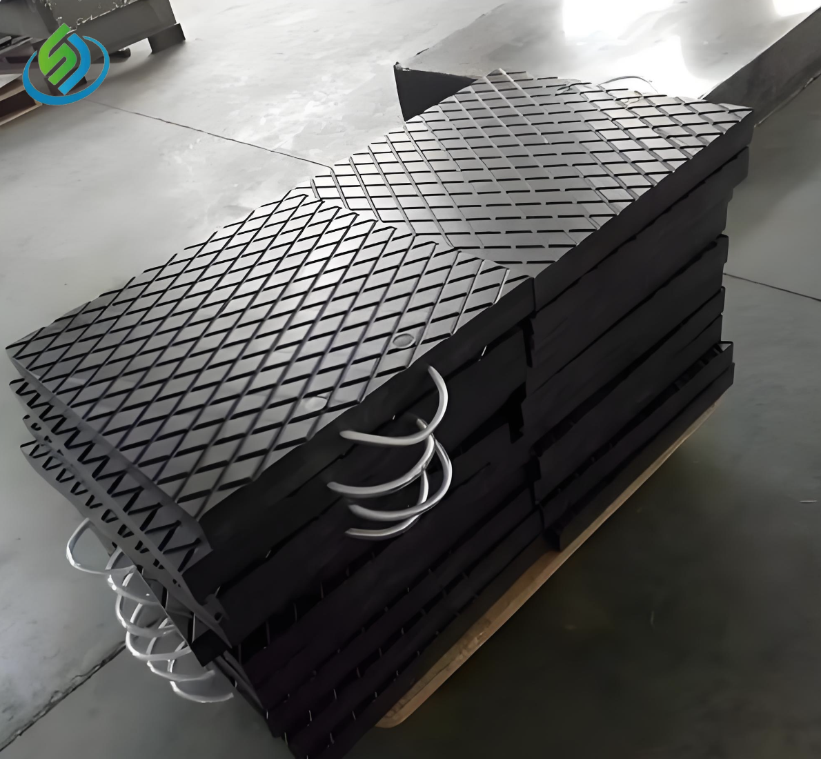 Crane Outrigger Pad-Jinan Sujie Plastic Technology Co., Ltd.