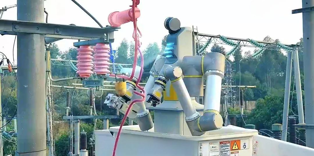 Distribution network operation robot Distribution network operation robot