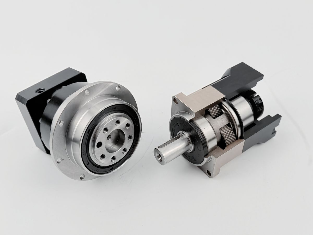 Las cajas reductoras planetarias Neugart Apex WITTENSTEIN Alpha Stober pueden ser sustituidas por HONPINE debido a sus ventajas estructurales.