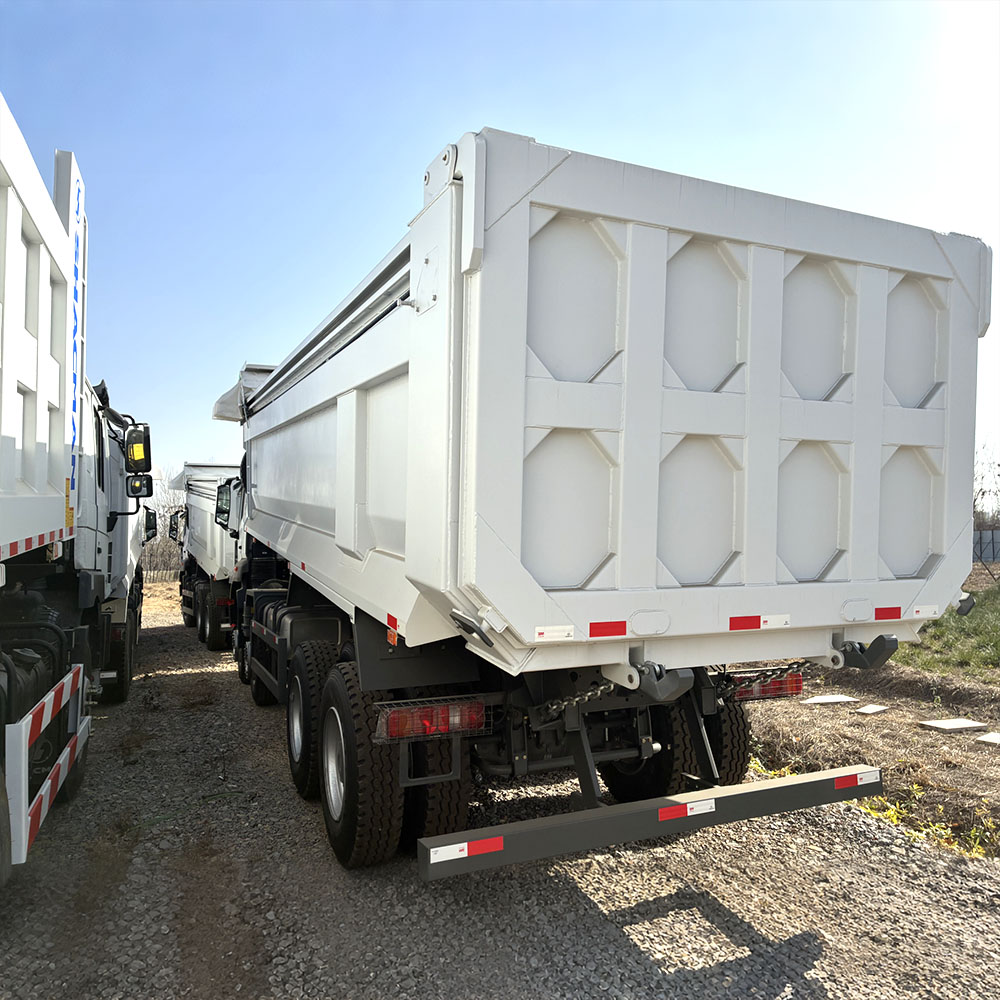 HOWO NX 380HP 8×4 Dump Truck