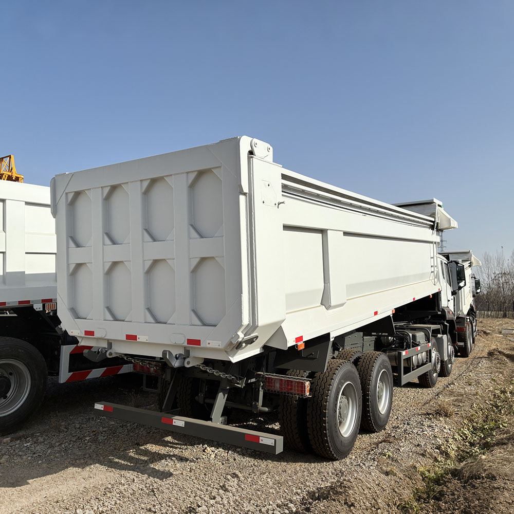 HOWO NX 380HP 8×4 Dump Truck