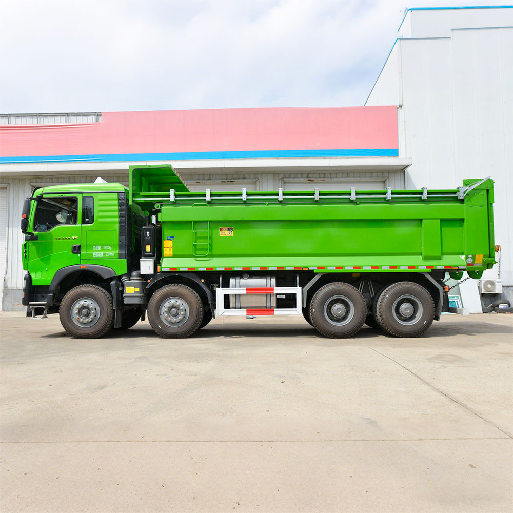 HOWO TX 440HP 8x4 dump truck side view