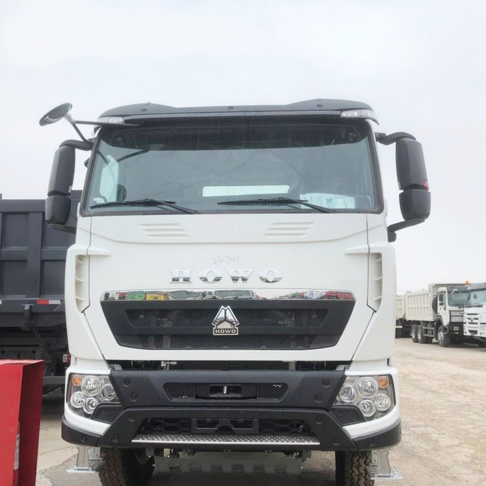 HOWO T7H 430HP 6x4 Tractor Truck front view showing aerodynamic T7H cabin design