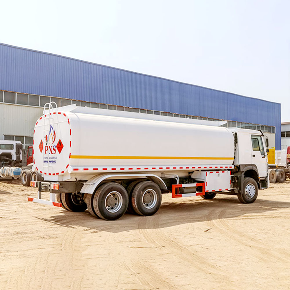 HOWO 375HP 6×4 Heavy Duty Fuel Tanker Truck