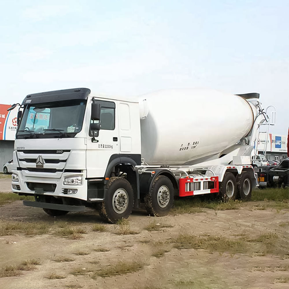 Howo 380HP 8×4 Construction Concrete Mixer Truck