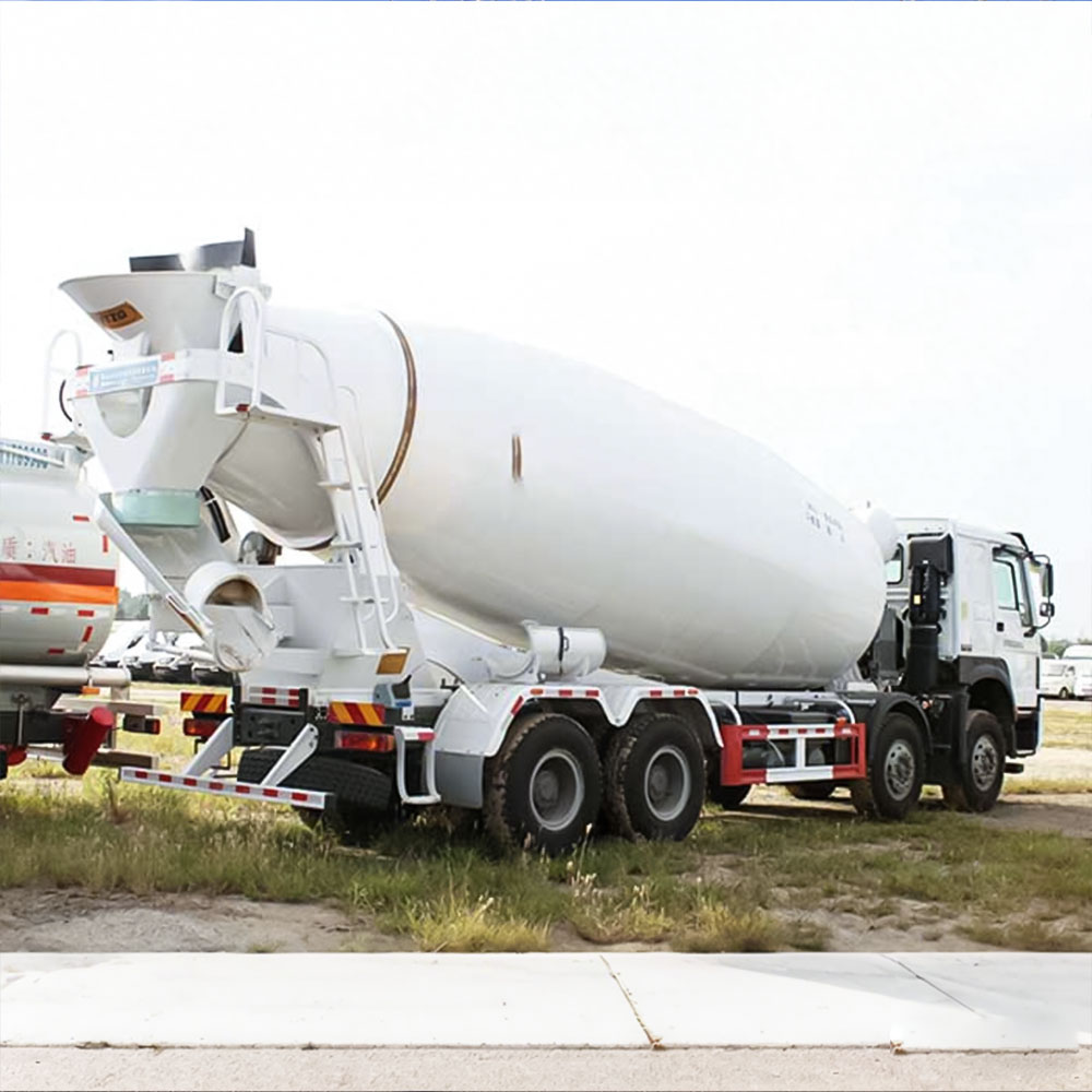 Howo 380HP 8×4 Construction Concrete Mixer Truck