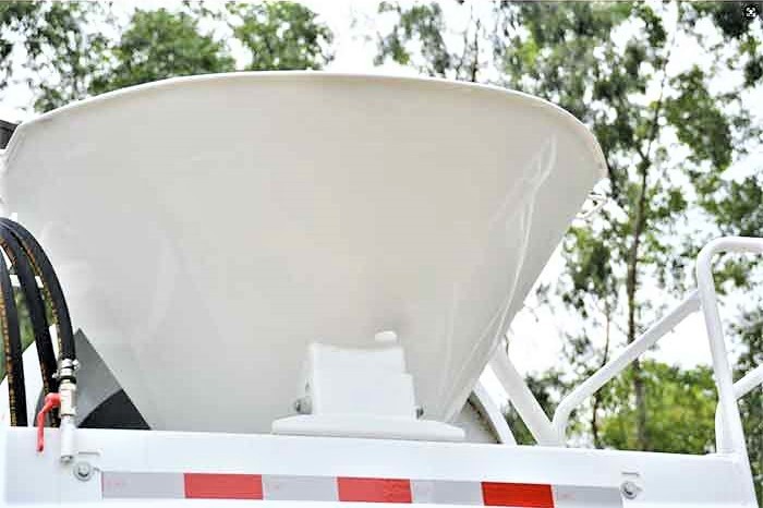 Shacman H3000 6x4 heavy duty concrete mixer truck