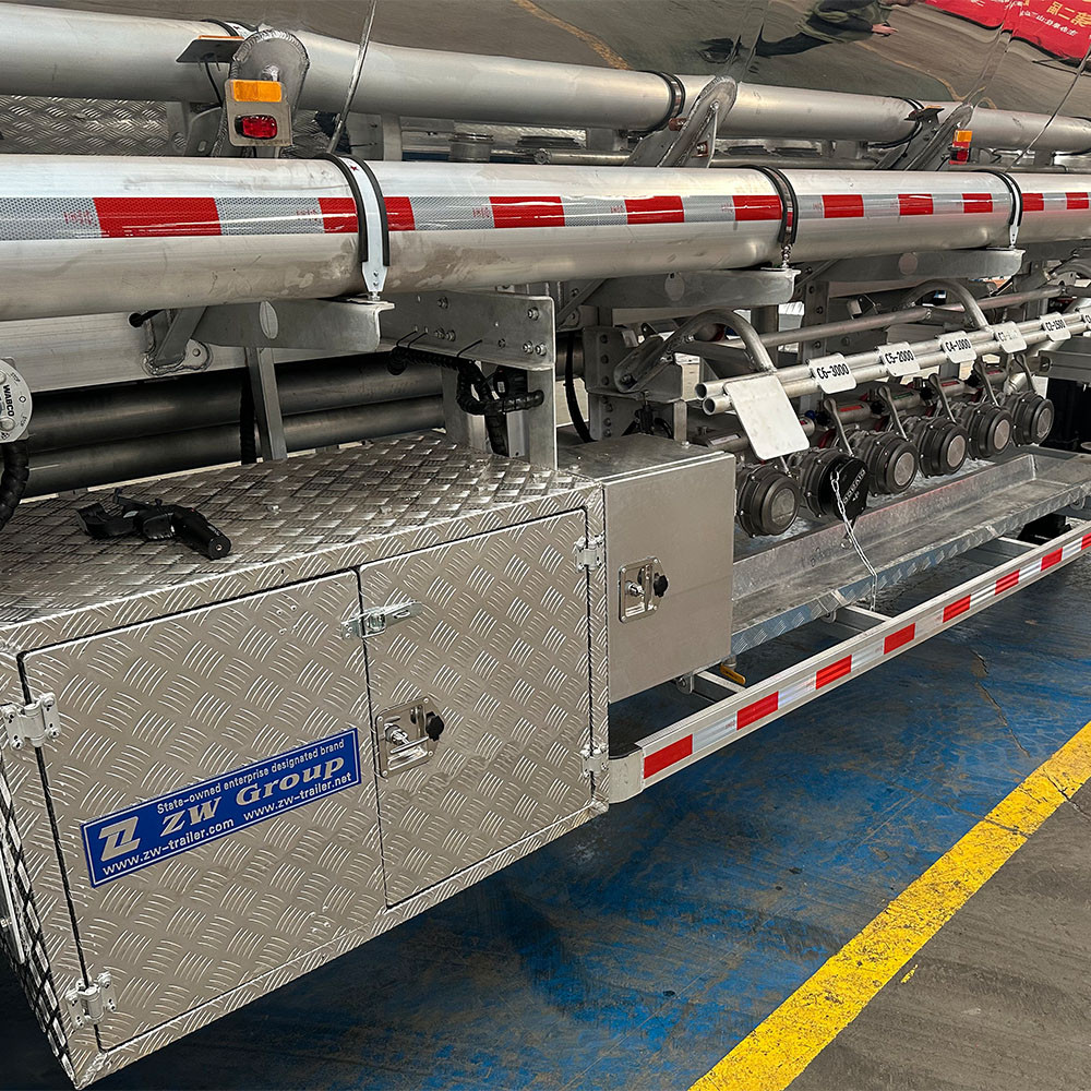 3 axle polished aluminum diesel gasoline tanker semi trailer