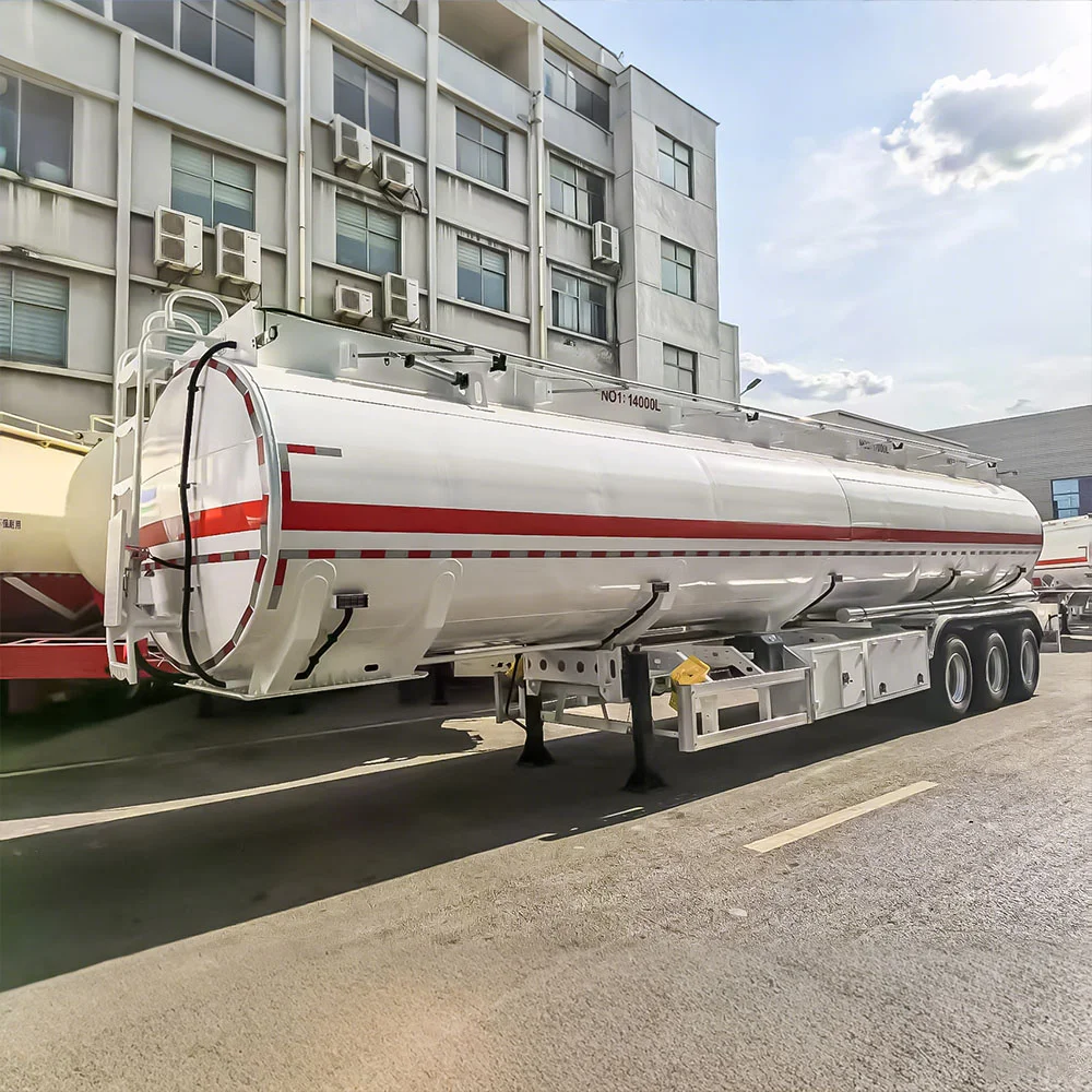 3 Axle 45,000L Carbon Steel Fuel Tanker Semi Trailer