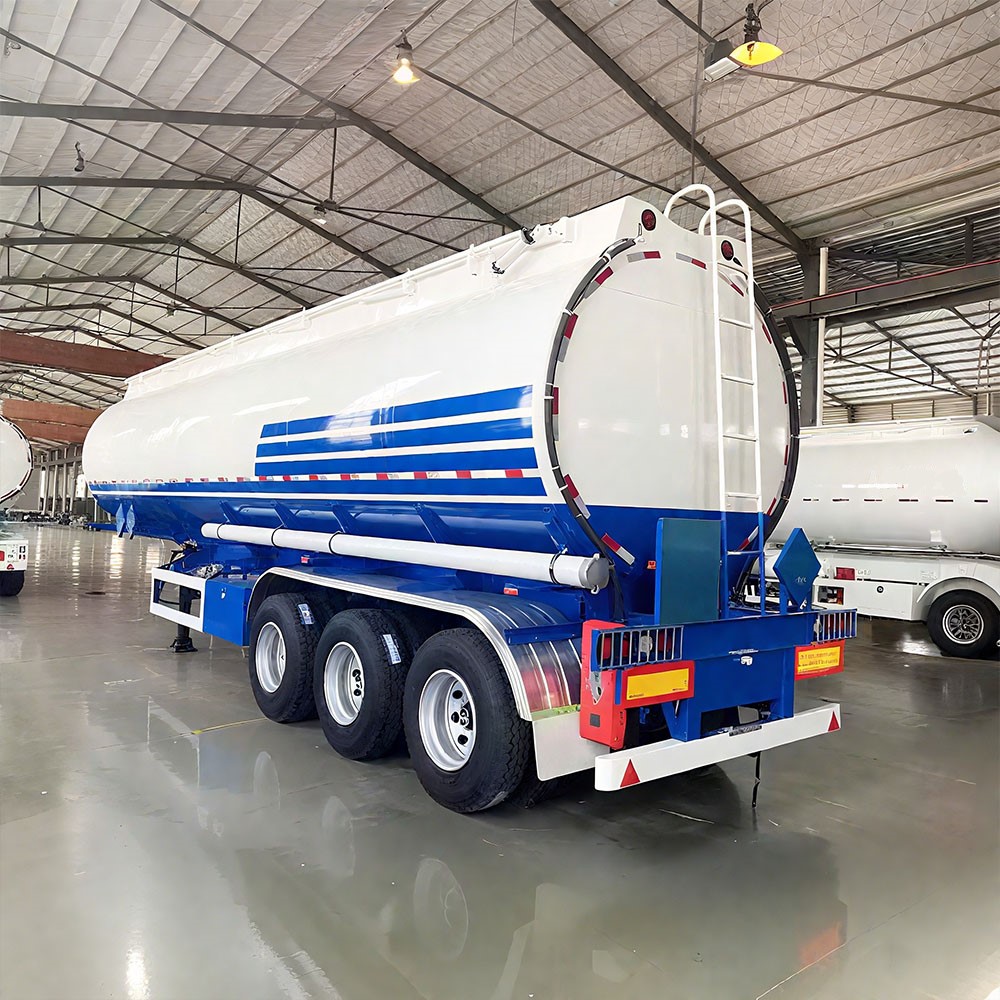 3 Axle Carbon Steel Oil Tanker Semi Trailer