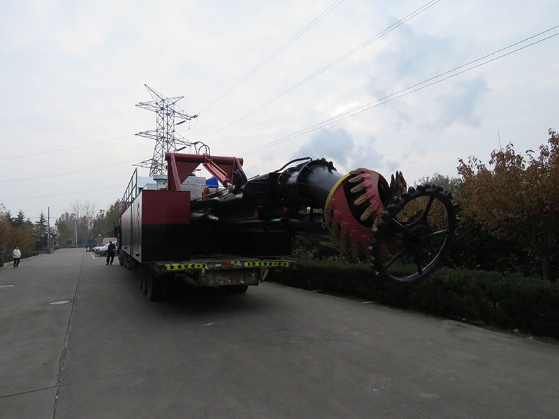 Electric dredger