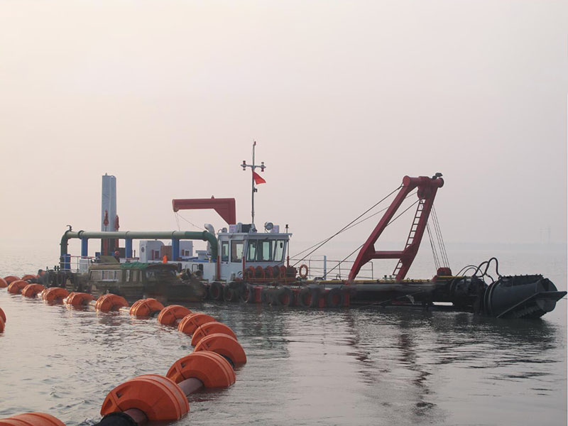 Environmental dredger