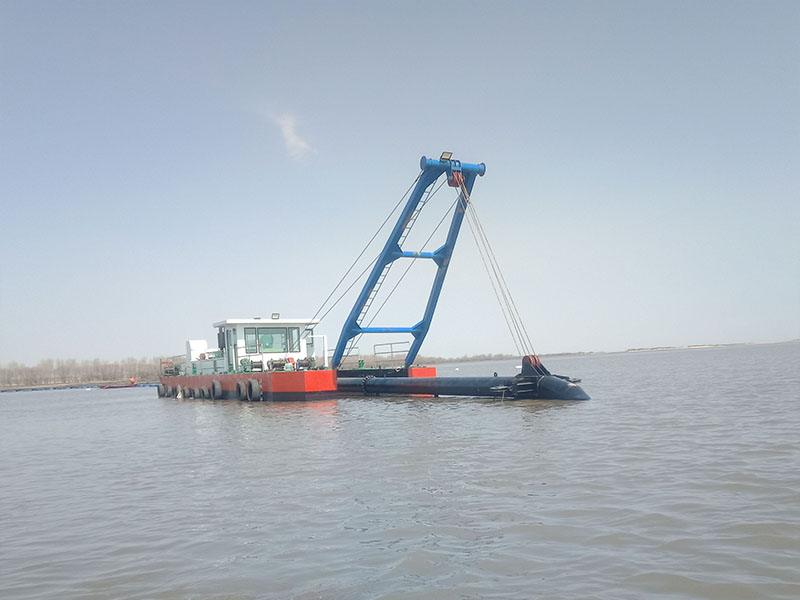 Jet suction dredgers
