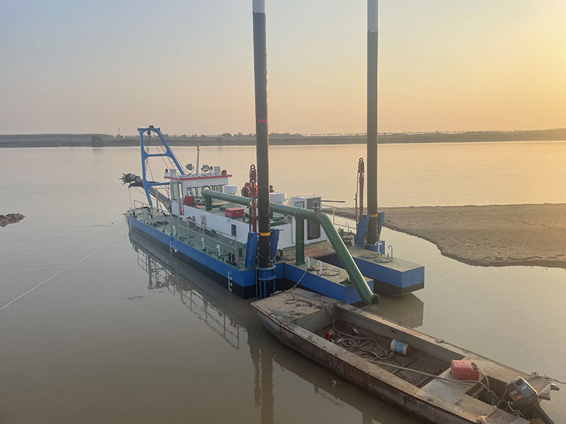 Jet suction dredgers