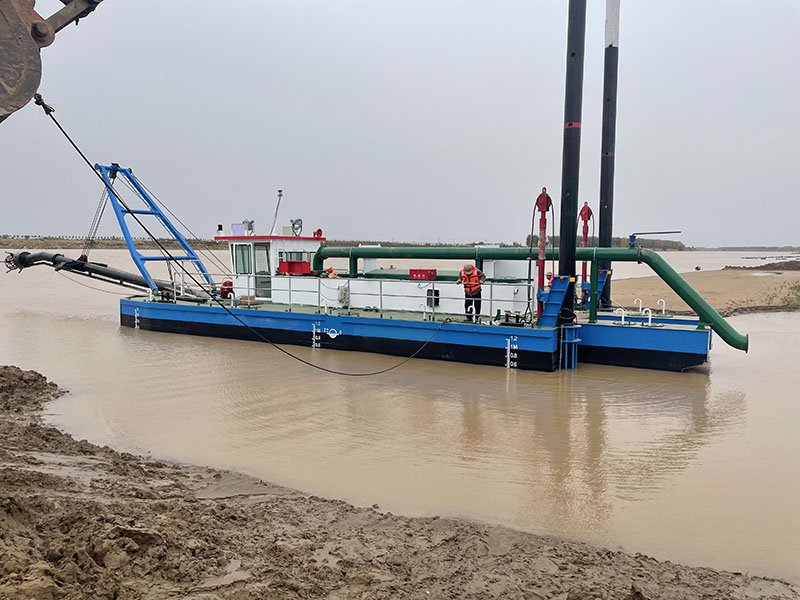 Jet suction dredgers
