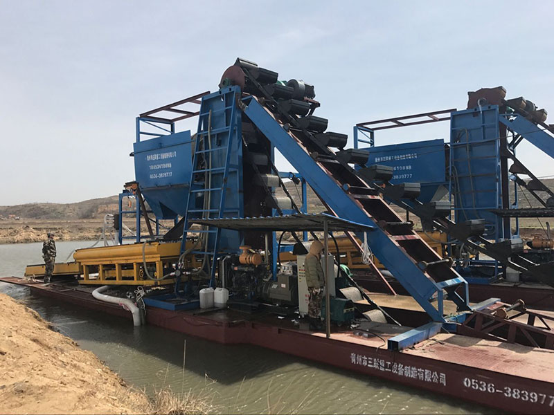 Gold dredger