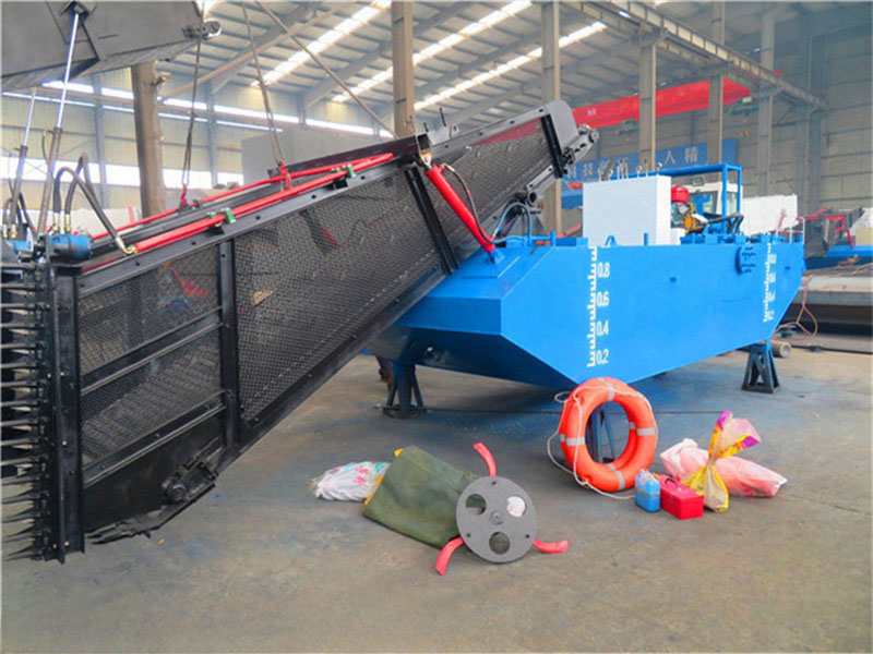 Garbage recovery vessels
