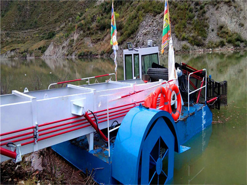 Garbage recovery vessels