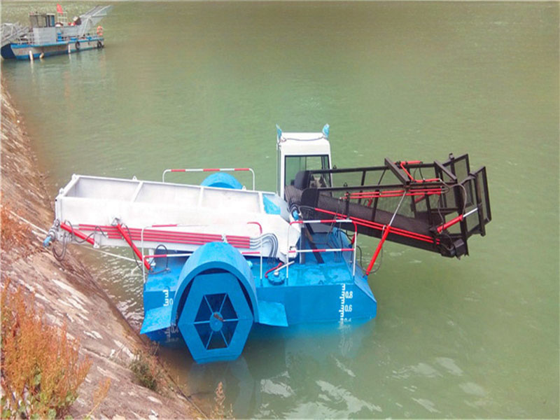 Garbage recovery vessels