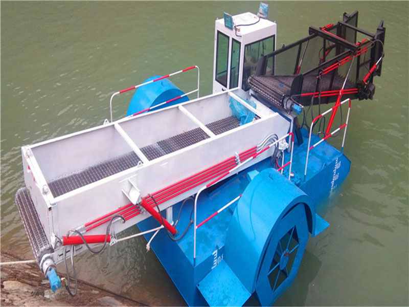 Garbage recovery vessels
