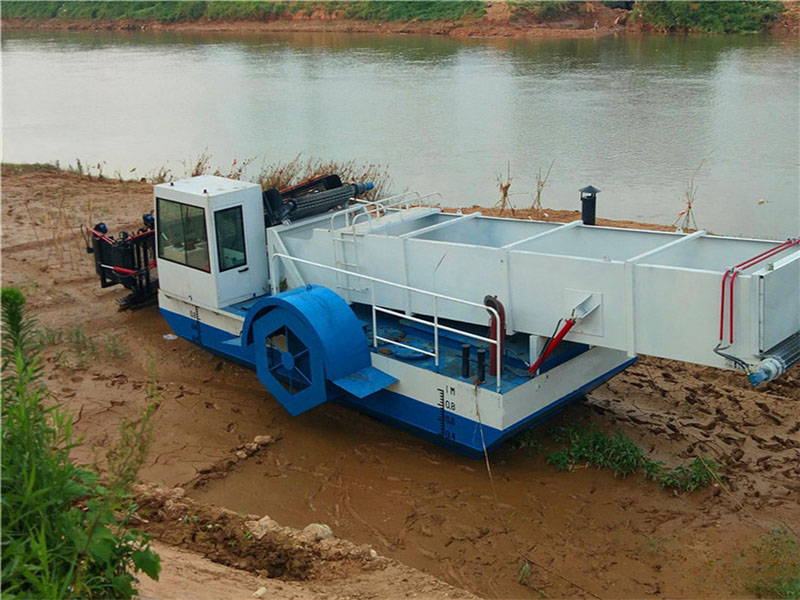 Garbage recovery vessels