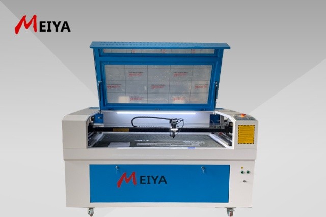 100W CO2 laser engraving cutting machine with CCD camera for Embroidery fabric