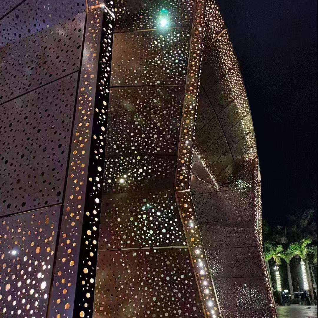 Shimmering Outdoor Aluminum Decorative Panels in Light-Colored Ceiling Panels, Aluminum Ceiling Panels, Outdoor Aluminum Panels