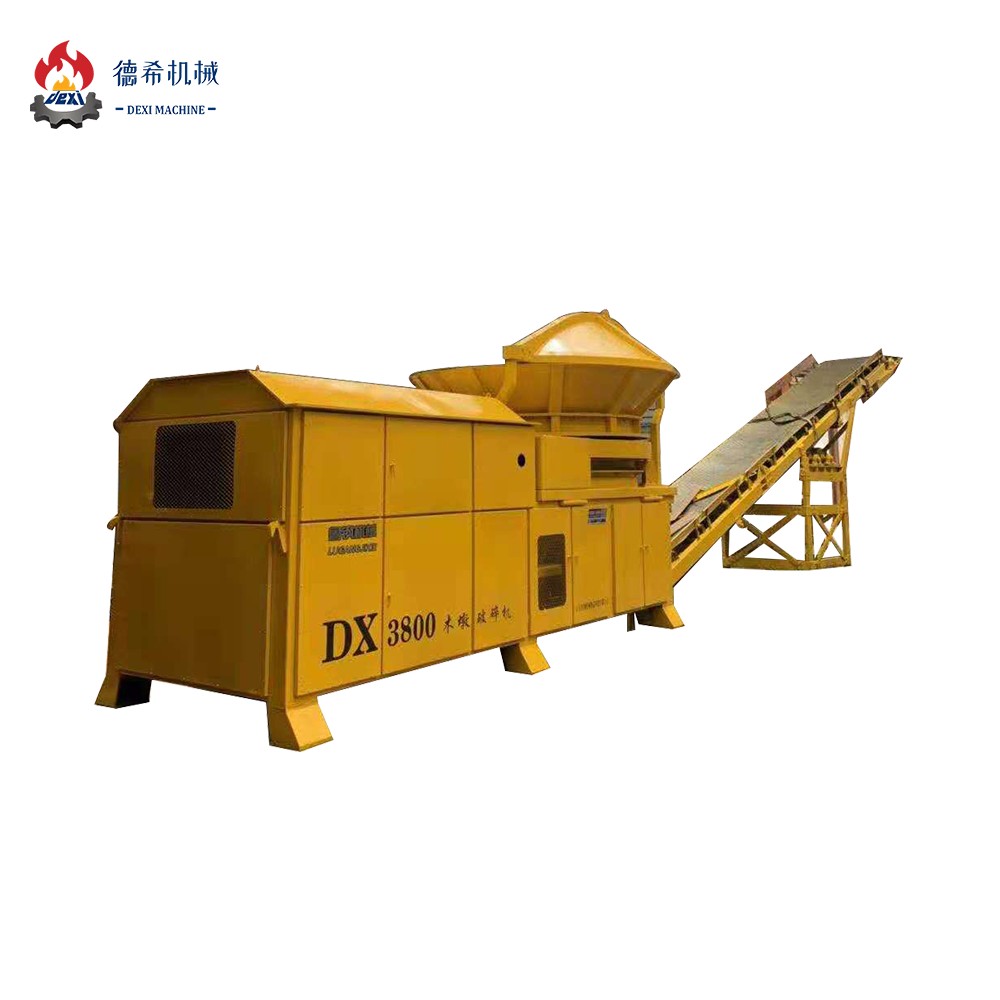 Tree stump crushing machine with diesel engine with mobile system