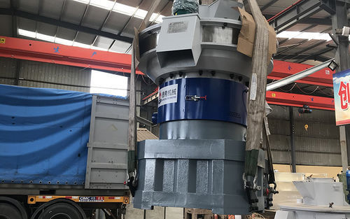 Loading 3 sets vertical ring die pellet machine for our Europe customer