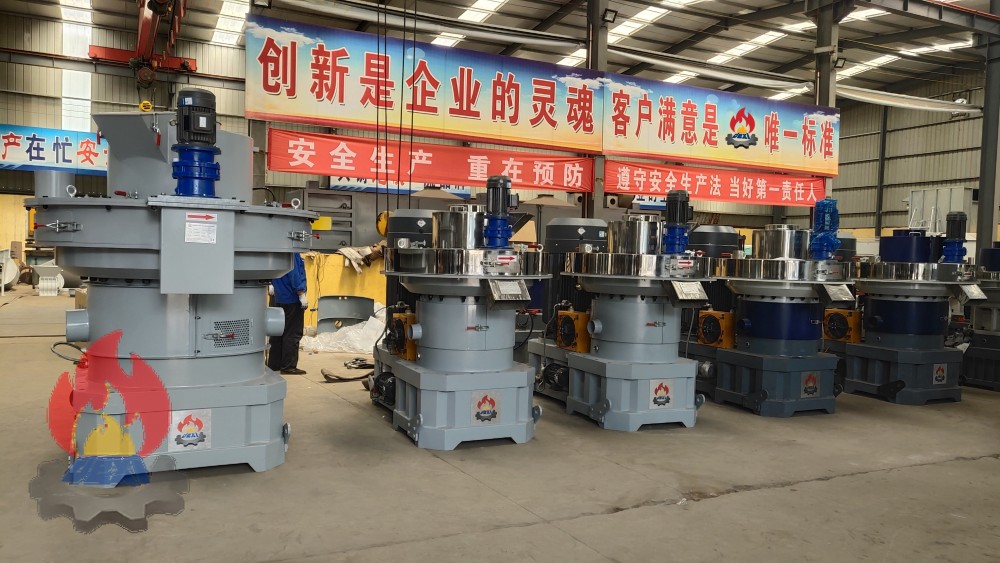 Loading XGJ850P & XGJ560P Wood Pellet Maker machine for India customer