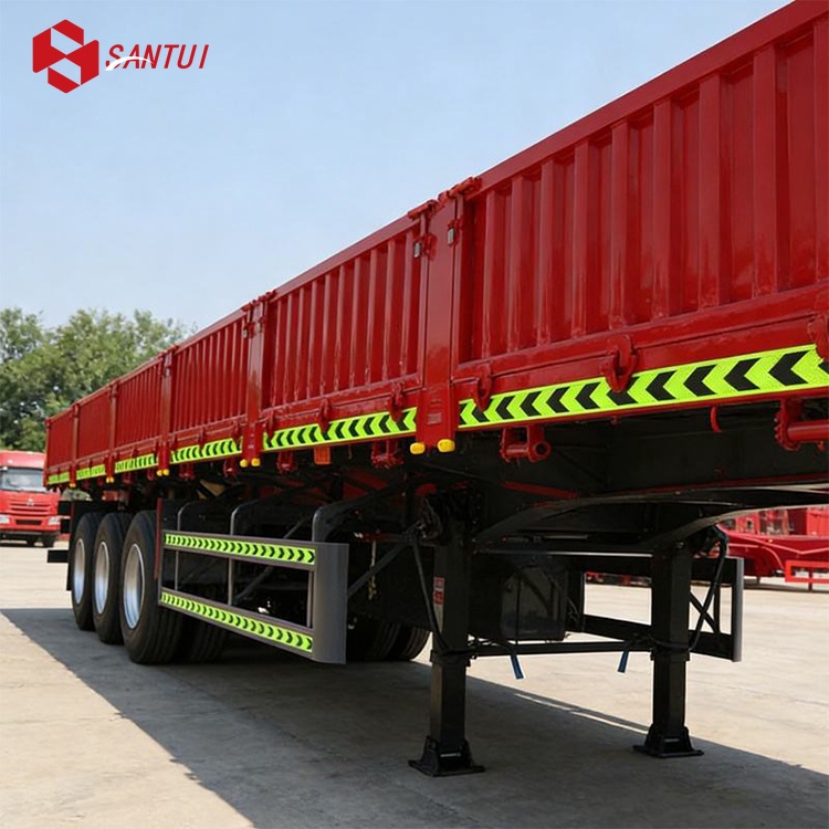 Side-wall semi-trailer / trailer for transporting livestock goods