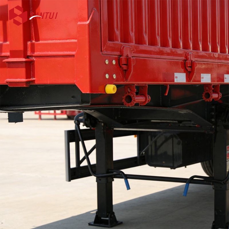 Side-wall semi-trailer / trailer for transporting livestock goods
