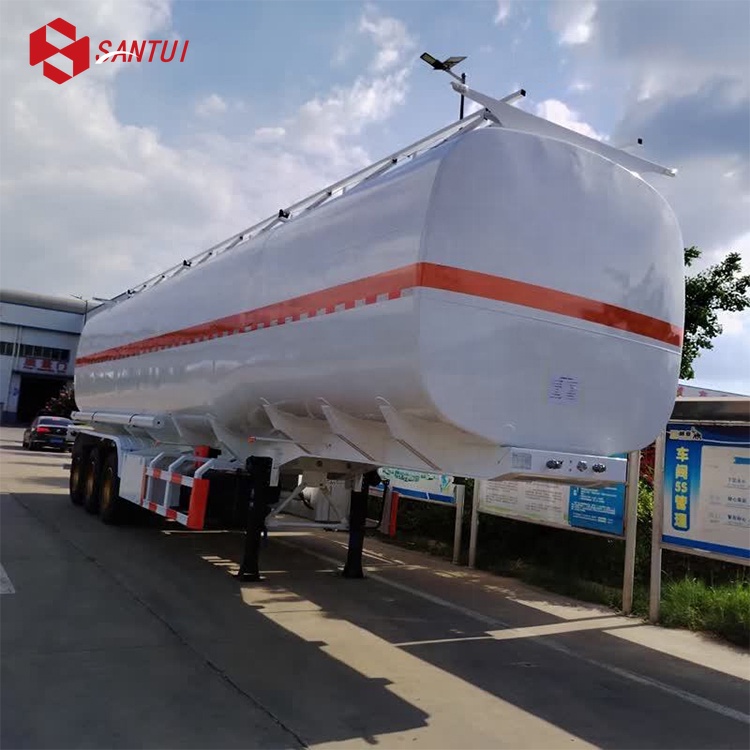 Oil tanker semi-trailer / Diesel and gasoline transportation semi-trailer / 12R22.5 tires